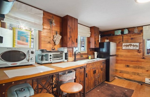 Coal Creek Cabin | Golden, Eldora. Lil Frying Pan Cabin Pets Welcome