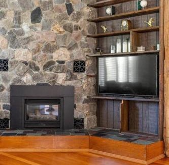 Wellington House | Golden Field Farmhouse - stayinpec on IG