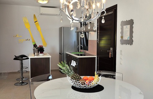 Vassilias Villa | Golden King