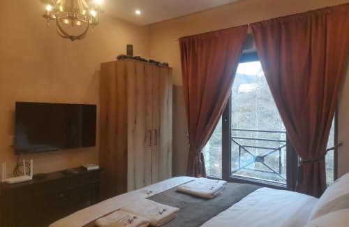 Lisina Apartment | Golden Mountain A75 NLux Milmari