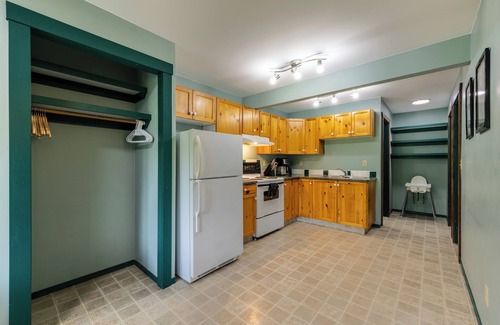 Golden House | Golden Mountain View Suites