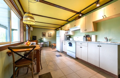 Golden House | Golden Mountain View Suites