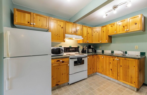 Golden House | Golden Mountain View Suites