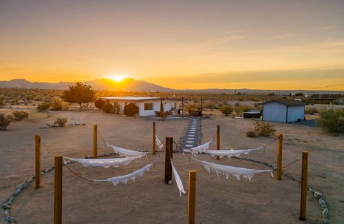 Joshua Tree House | Golden Nugget | Panoramic Views & Peaceful Nights