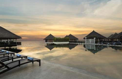 Kampung Bagan Lalang Resort | Golden Palm Tree Sepang