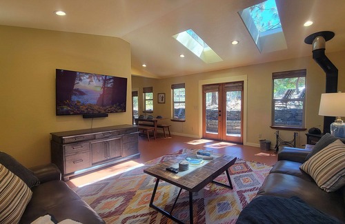 Talent House | Golden Valley Both Units ~ Hot Tub