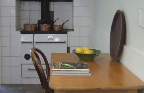 Maldon Cottage | Goldfields Cottage- in historic town