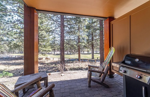 Mammoth Lakes House | Golf Course Townhome, Views & Spa 320