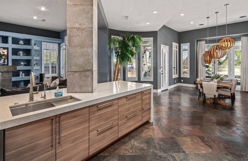 Glen Eagle House | GOLF COURSE VIEW LOT | Heated Pool & Hot Tub | EV!