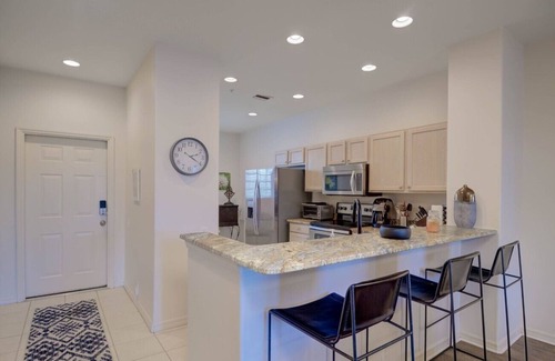 Rural Estates Villa | GOLF ENTHUSIASTS? PRESTIGIOUS VANDERBILT COUNTRY CLUB, 2 BED-2 BATH + DEN HOME