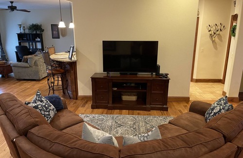 Brookline Station House | Golf Getaway! Perfect for Large Families!