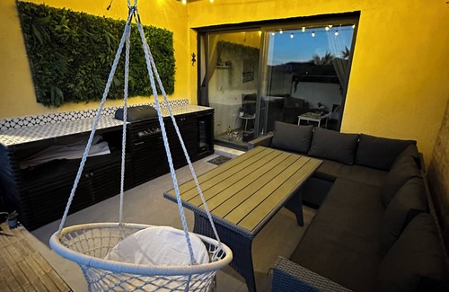 Vera House | Golf property with garden and roof terrace