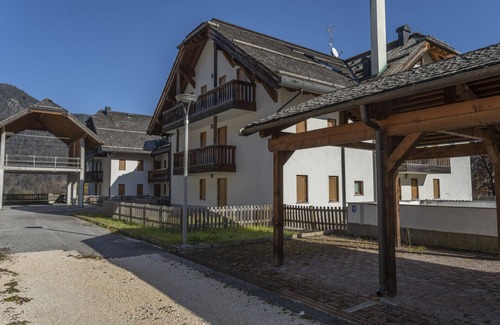 Tarvisio Apartment | Golf View APT with parking and mountain view! x6