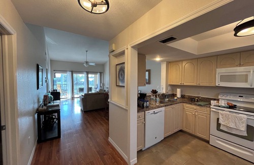 Deep Creek Condo | Golfer and sun lover’s Punta Gorda vacation retreat, 2 beds, 2 baths