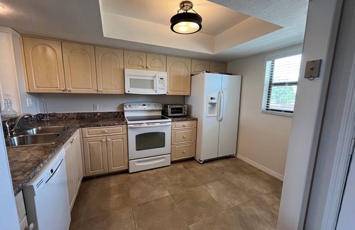 Deep Creek Condo | Golfer and sun lover’s Punta Gorda vacation retreat, 2 beds, 2 baths