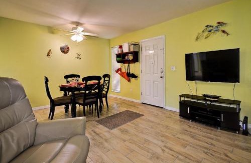 Bay Esplanade Apartment | Gone Beaching 202