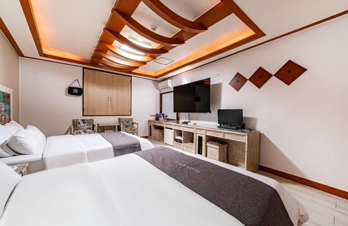 Gongju Hotel | Gongju White Castle