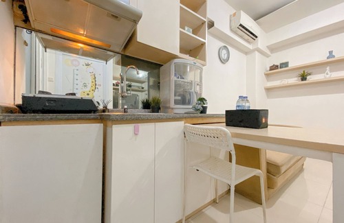 Rawasari Apartment | Good Deal and Comfy 2BR Apartment Green Pramuka City