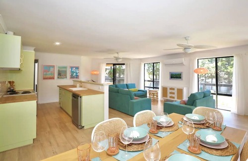 Goolwa Beach House | Good Times Retreat - Pool & Beach