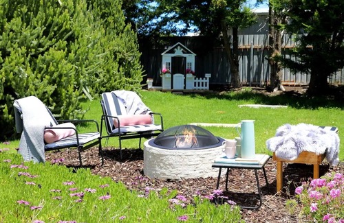 Goolwa Beach House | Good Times Retreat - Pool & Beach