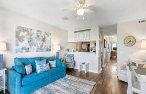 Carolina Beach Apartment | Good Vibes Carolina Beach - beautifully updated condo within walking distance to the Boardwalk villa