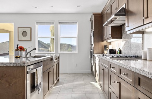 Santa Clarita House | GOODE.HOMES | Luxury Home w/views cmty. pool/spa