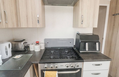 Exmouth Cottage | GOODISON DEVON CLIFF, pet friendly, with a garden in Exmouth