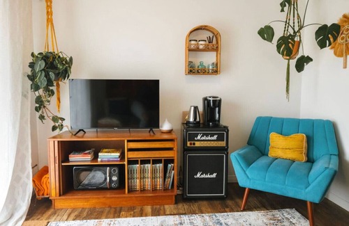 Tofino Condo | Goodnight Den Suite- Sleeps 2 -Downtown Tofino