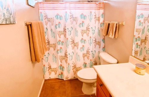 Canyon Trails House | Goodyear Pool Pet Friendly Perfect for Traveling/Club Teams