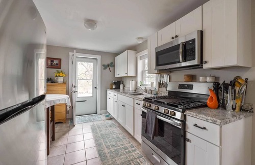 Kennebunkport House | Goose rocks beach! Dock & River views!
