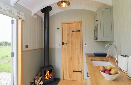 Chippenham Cottage | Goose Whistle Hut