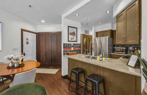 Deer Valley Condo | Gorgeous 1BR Steps From Lifts w/Private Hot Tub!
