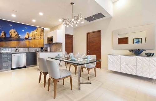 Santa Rosa Resort | Gorgeous 2 bdrm suite at Villa La Valencia Beach Resort Los Cabos - Choose date!