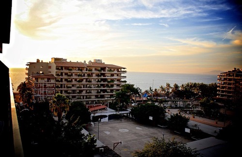 Romantic Zone Condo | Gorgeous 2 Bedroom Oceanview Condo Romantic Zone
