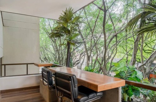 Zona Rosa Apartment | Gorgeous 2 BR 2 BATH unit in Parque Lleras with A/C