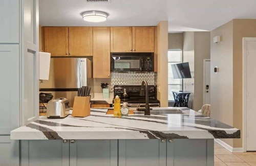 Cameron Wood House | Gorgeous 2 BR near Carowinds - Patio - Pool