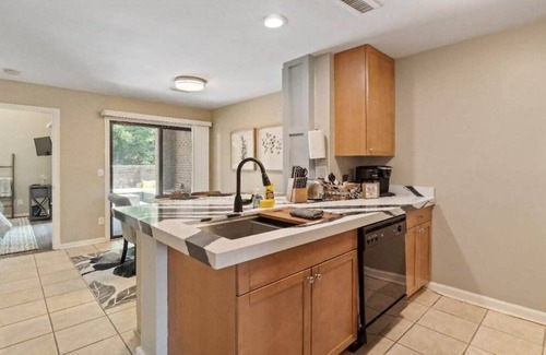 Cameron Wood House | Gorgeous 2 BR near Carowinds - Patio - Pool