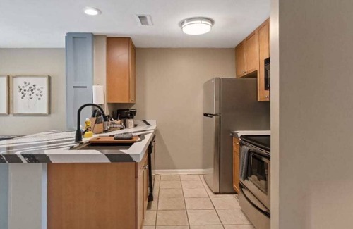 Cameron Wood House | Gorgeous 2 BR near Carowinds - Patio - Pool