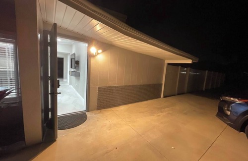 Temple Terrace House | Gorgeous 2BR/2BA Accessible Home Located Close To Many Tampa Attractions!