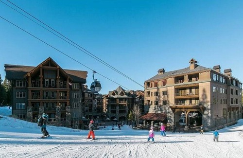 Truckee Condo | Gorgeous 2BR Heart of Northstar Village near Gondolas