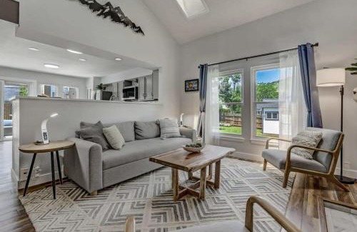 Northwest Colorado Springs House | Gorgeous 3BR Home between Garden of the Gods & the USAFA