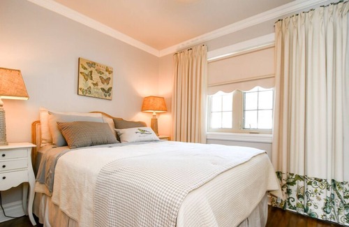 Selwyn Cottage | Gorgeous 4 Bedrooms Waterfront Vacation Cottage In Kawartha Lakes /Peterborough.