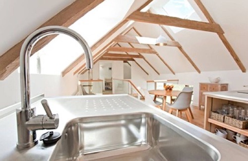 Hayscastle Cross House | Gorgeous 5* barn set in tranquil gardens and just a short drive from the coast