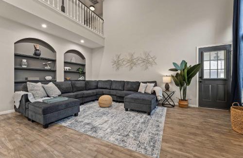 Deer Park House | Gorgeous 6BR 3 5 Bth Home with Pool and Game Room