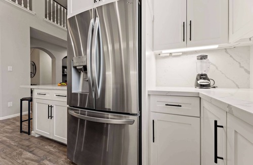 Deer Park House | Gorgeous 6BR 3,5 Bth Home with Pool and Game Room