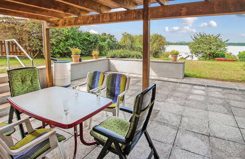 Mecklenburgische Kleinseenplatte Apartment | Gorgeous apartment in Below