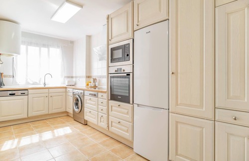 Itrabo Apartment | Gorgeous apartment in Itrabo with WiFi