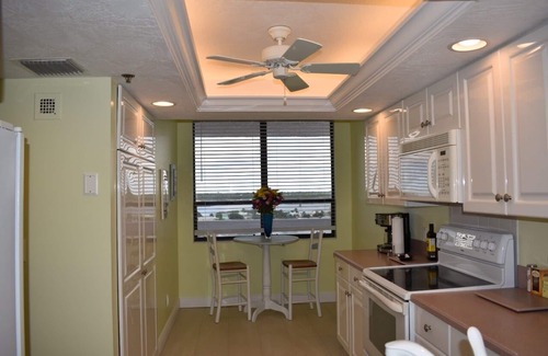 Redington Shores Condo | Gorgeous Beachfront Condo on the Gulf of Mexico