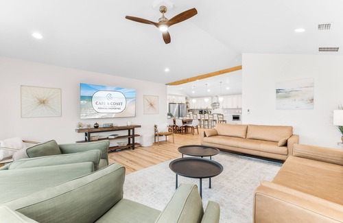 Bay County House | Gorgeous Beachfront Home, Private Pool, Pet Friendly, Amazing Views, Mexico Beac