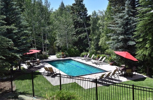 Avon Condo | Gorgeous Beaver Creek 2 bed 2 bath condo at the Lodge at Brookside